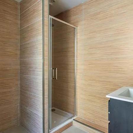 Studio Porte Dore Bois De Vincennes פריז